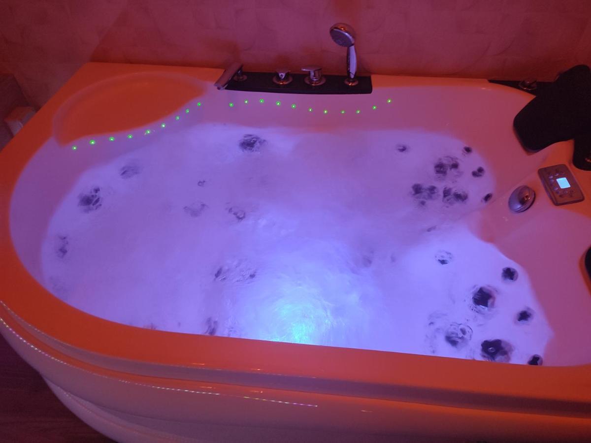 Apartamento Buenavista Con Jacuzzi Y Jardin Privado En Abadía エクステリア 写真